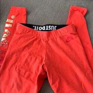 Nike XS Coral Leggings